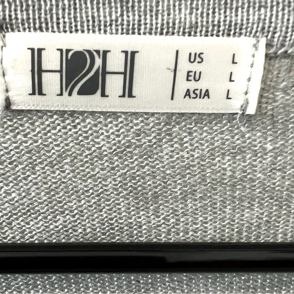 Gray Button Down Cardigan! Perfect Addition To Yo… - image 4